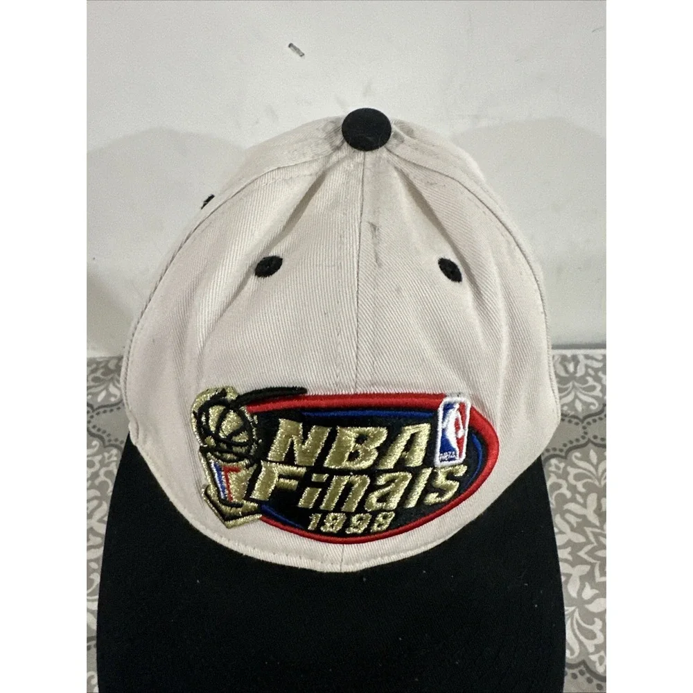 1998 NBA Finals Bulls vs Jazz Mitchell And Ness Adjustable Snapback Cap Hat